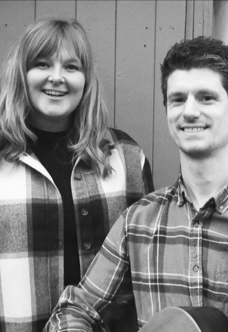 Acoustic Duo Morgan & Melville wedding entertainment