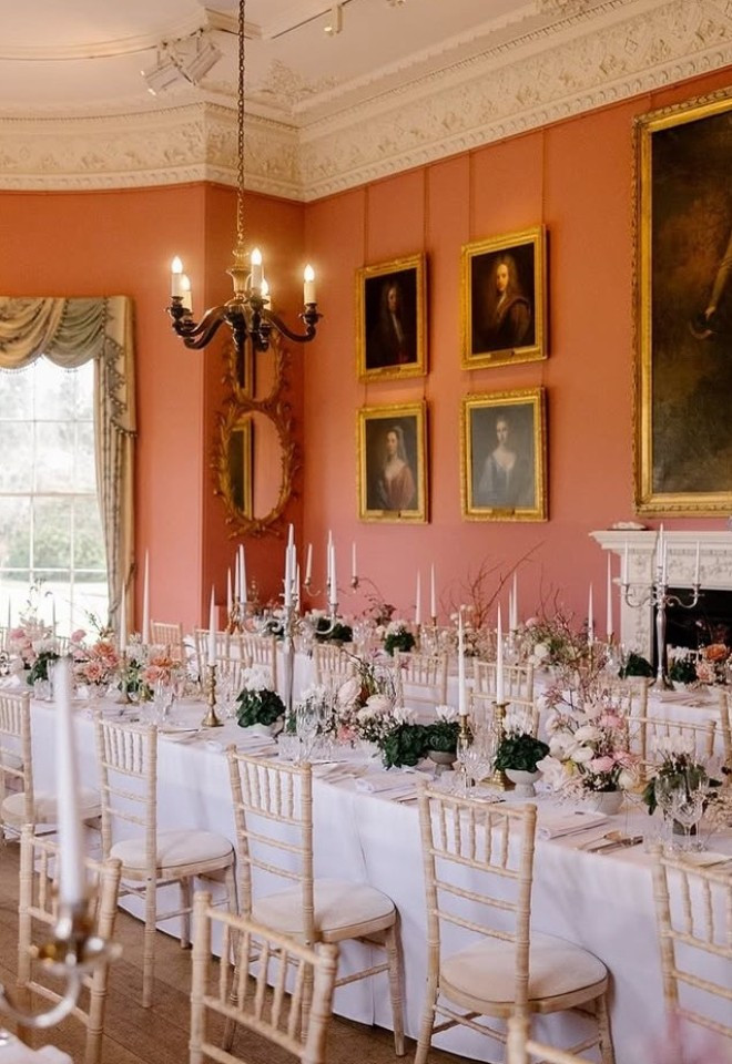 Banquet style , Spring tones
