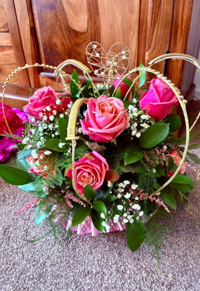 pink rose, gold crown centre piece for wedding from Perfect Petal, Bolton Greater Manchester