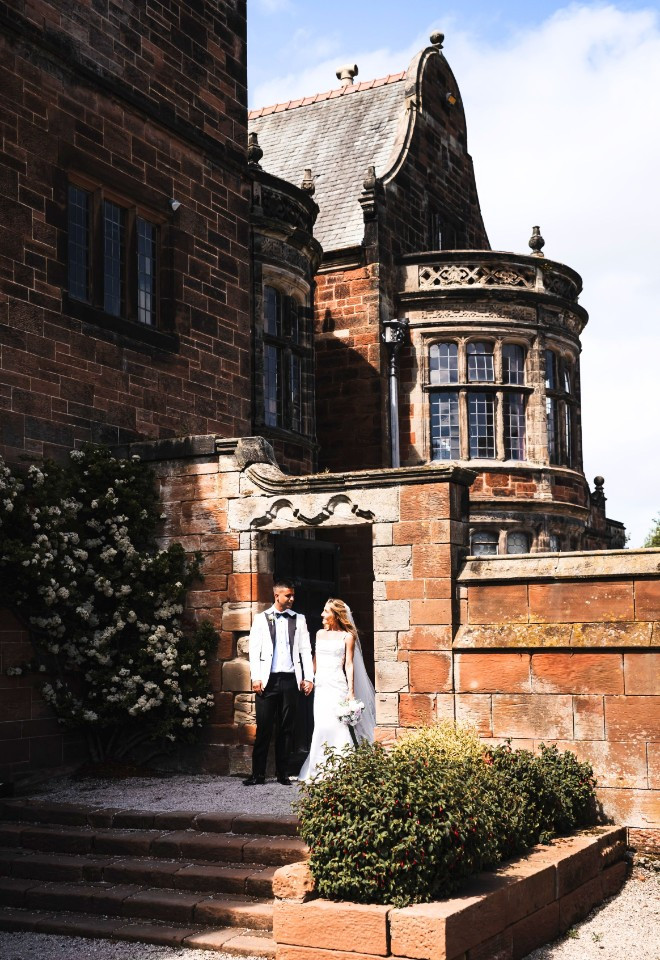 Couple at Thornton Manor