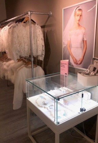 wed2b Cardiff wedding dress accessories