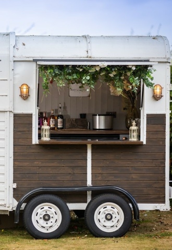Little Fizz Horse Box @ Stallingborough Grange Hotel