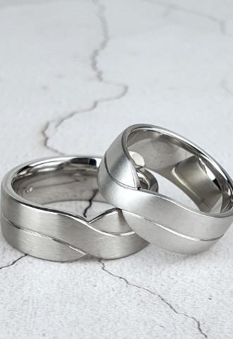 handmade wedding rings with crossover effect