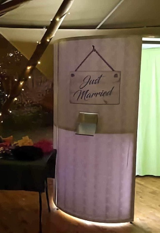 Just Married booth