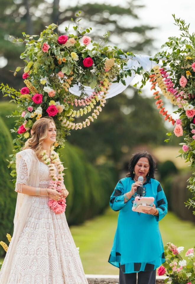 Sonal Dave wedding celebrant for fusion weddings