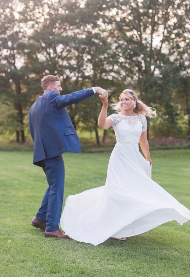 bride and groom dancing in the grounds of their wedding venue, 1st dance lessons from wedding day dance uk