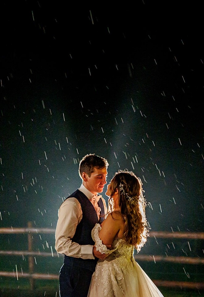 couple in the rain 