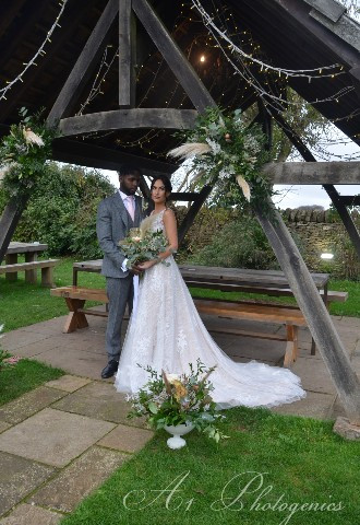 Outdoor Wiltshire wedding photographer