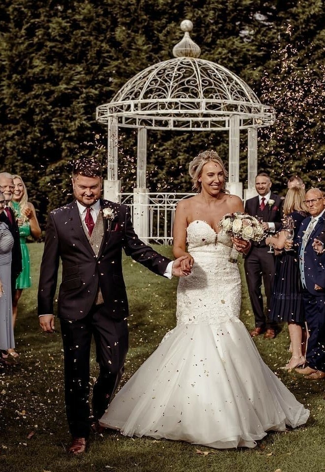 Garden Ceremony at Draycote Hotel in Rugby