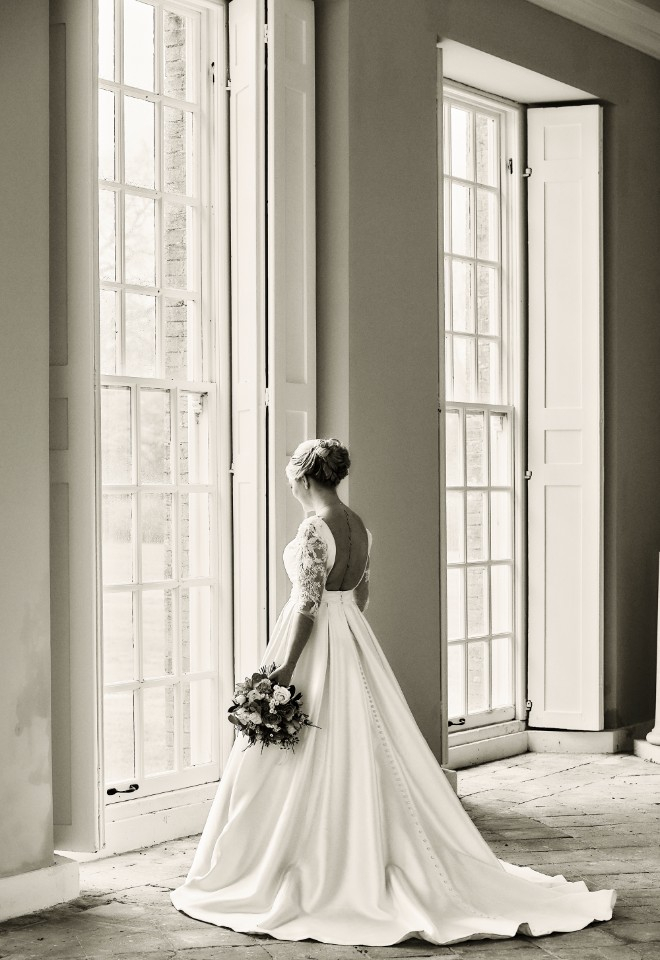 Bride and bouquet at Broadlands Estates Weddings By Stuart Wood
