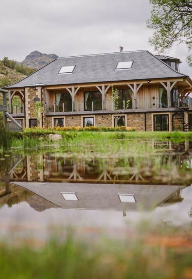 Carrick Castle Estate; lakeside wedding venue