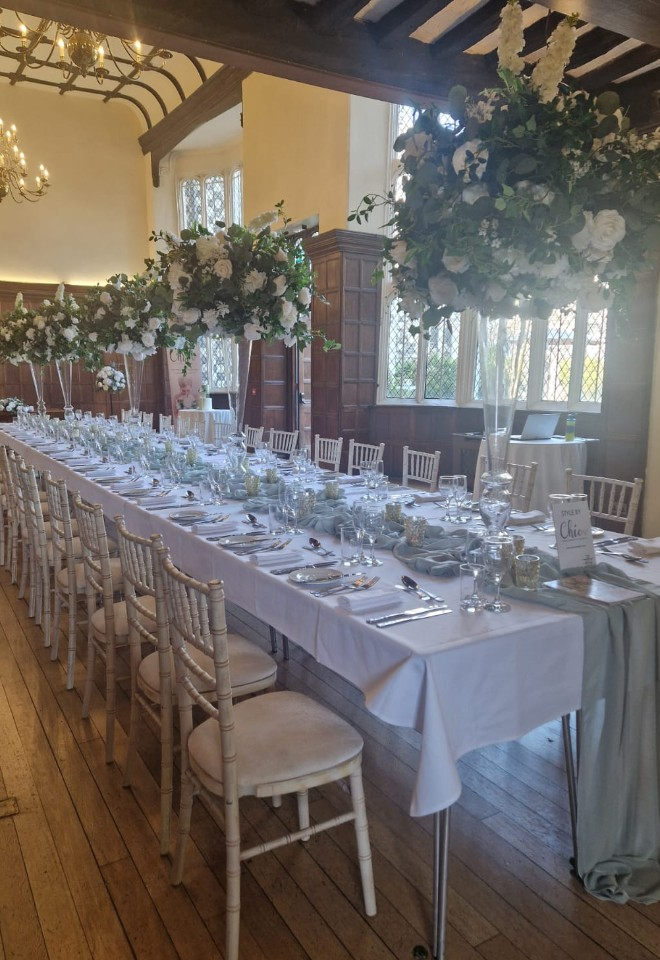 Great Hall banquet table - wonderful 
