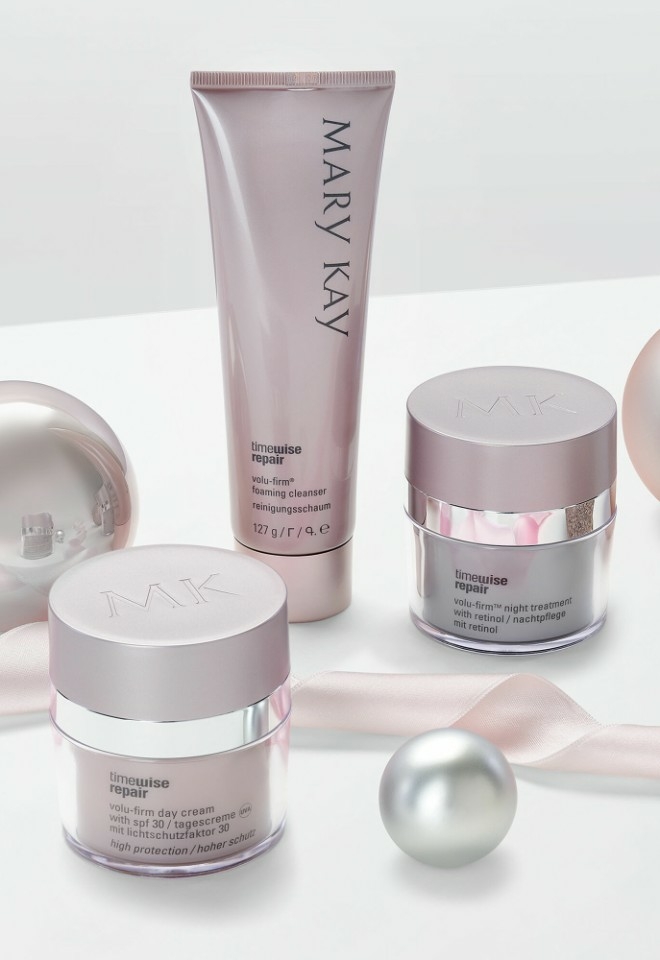 Exquisite Mother of the Bride Skin Care regime, Turn Back Time, Special offer Christine Saunders, Sensitive Slin, Roseacea, reduces sagging, lift skin , reduces redness, get ready for wedding