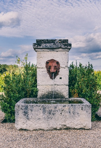 High Billinghurst Farm Surrey Barn Wedding Venue fountain