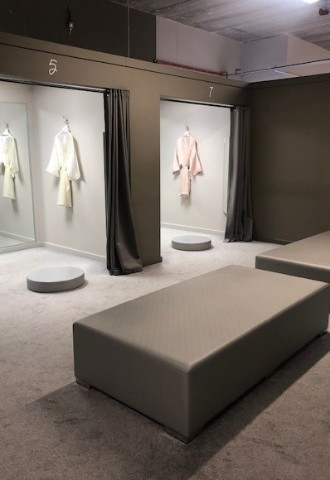 wed2b Cardiff fitting room