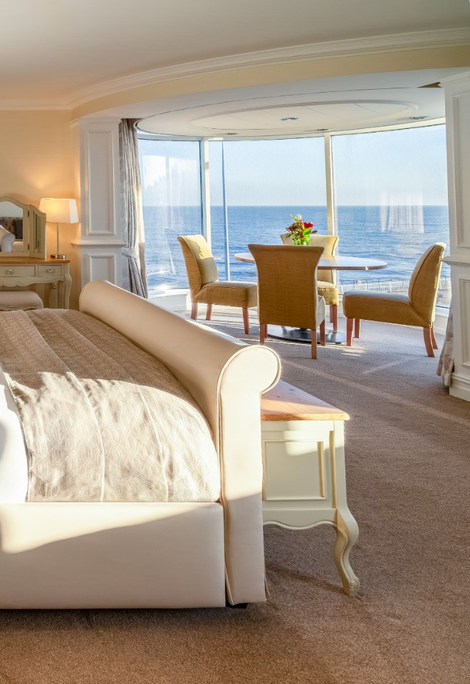 Bridal Suite overlooking the sea, Sunderland, Grand Hotel
