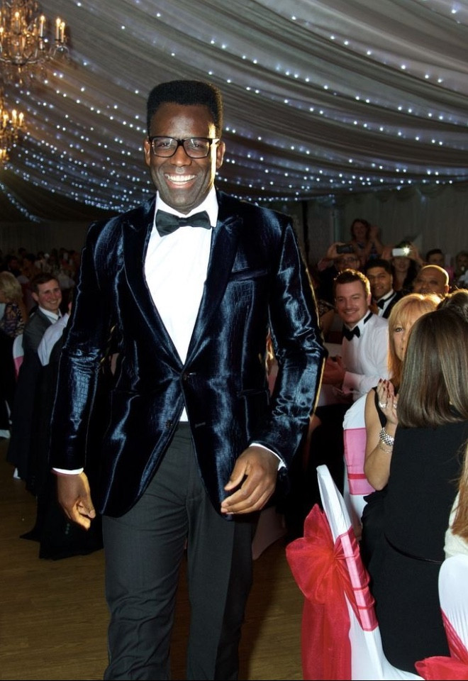 TJL-01-terry-velvet-tux-marquee-grand-entrance (1)