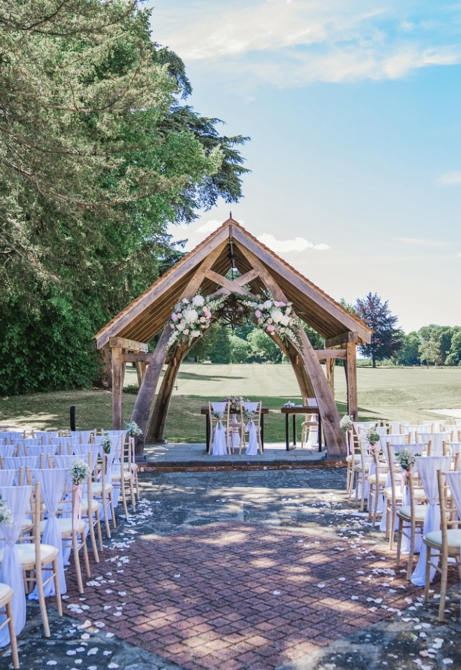 Wedding venue in Hampshire, Oakley Hall Hotel. DM Photography.