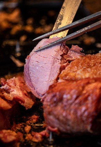 Roast beef for your wedding dinner at The Bold Hotel