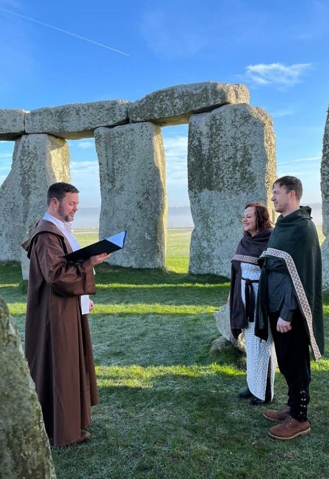 Handfasting ceremony at Stonehenge with Robin