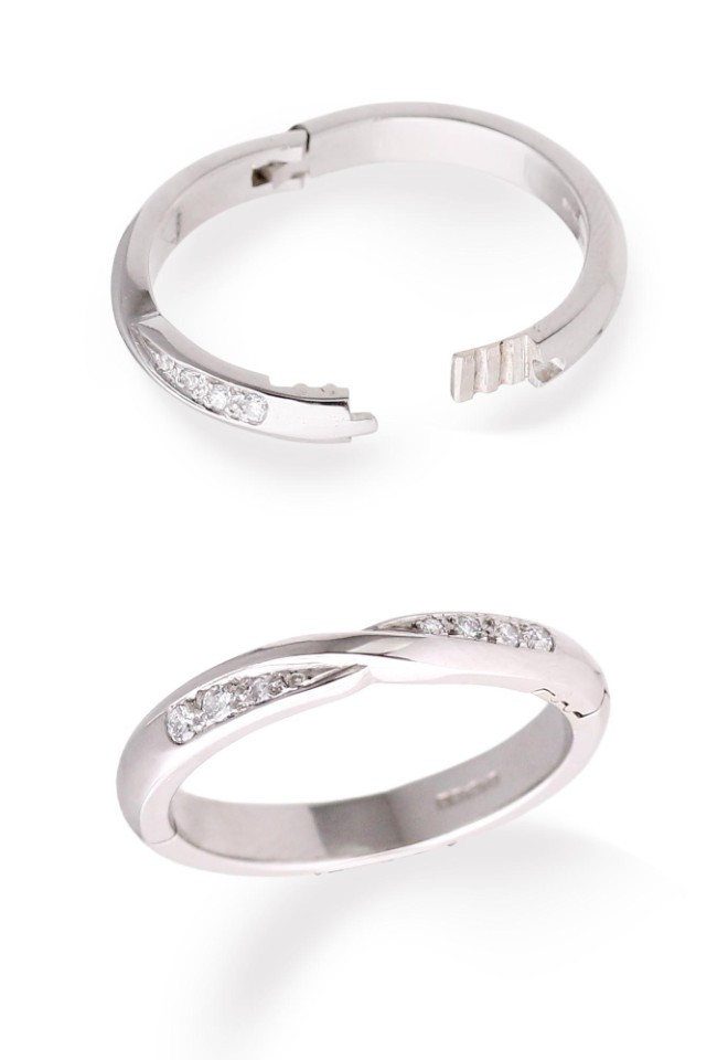 Hinged Platinum Diamond Wedding Ring
