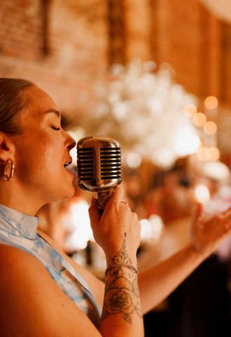 Lula Weddings singer