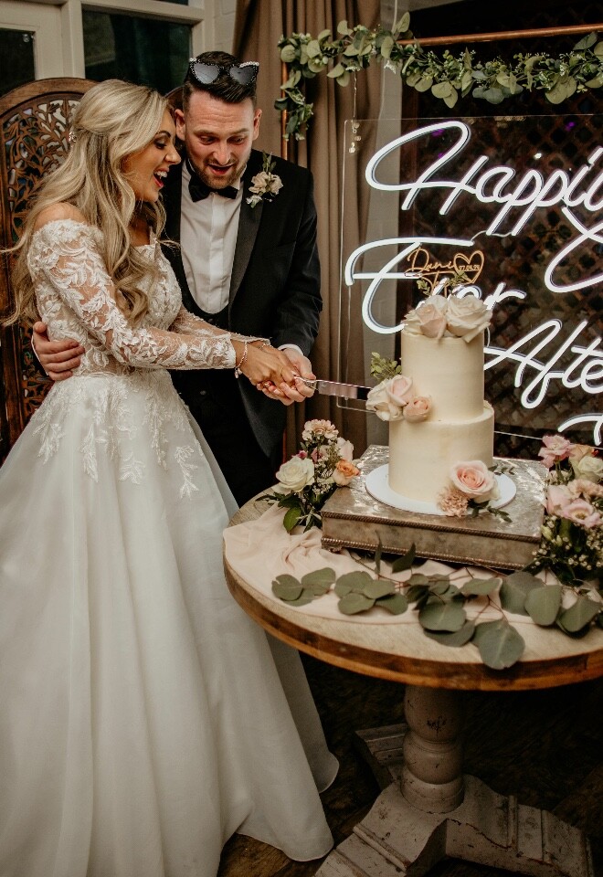 Bride and Groom Cake cutting 