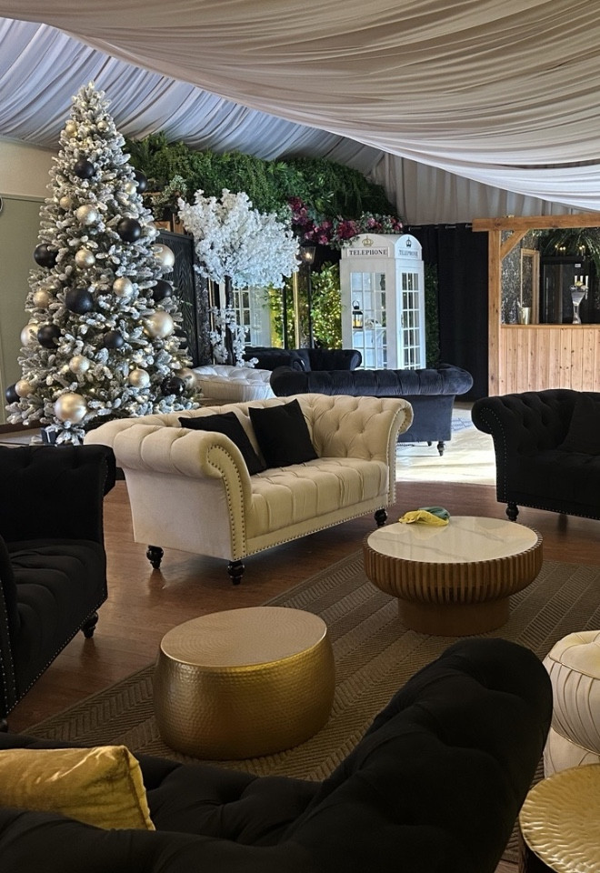Winter Christmas wedding 