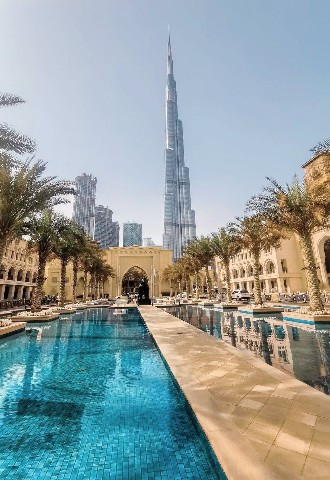 The Palace Downtown, Dubai. Poolside