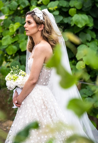 Oxfordshire cotswolds wedding hair stylist makeup artist sohofarmhouse