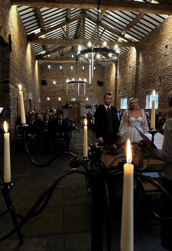 Barn winter weddings