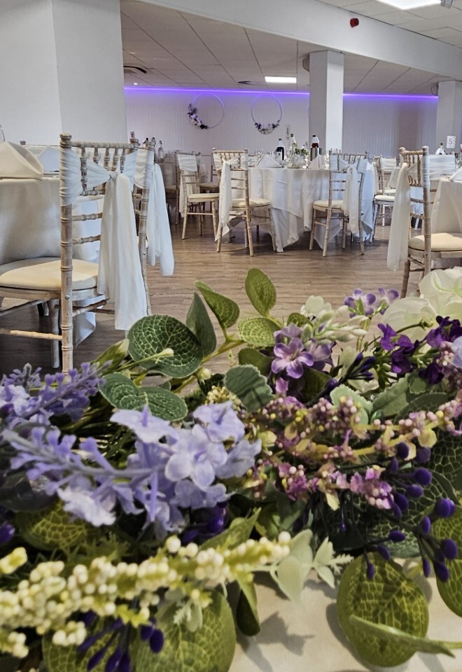 Purple flowers for a wedding