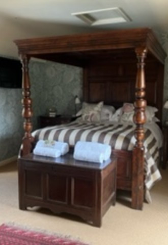 Bridal suite, Four Poster Bed, Wedding night