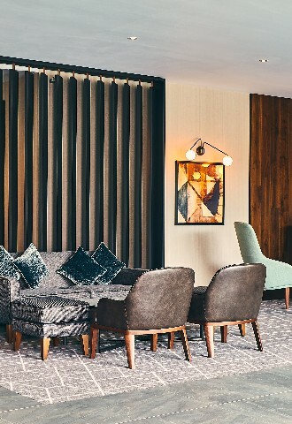 Crowne Plaza Marlow, Lobby Area in Buckinghamshire