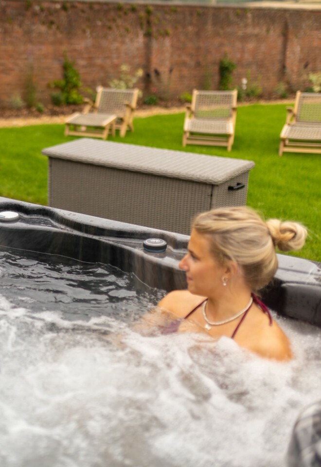 Cuckney House has 2 Hot Tubs