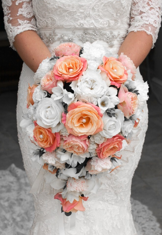 Teardrop Bridal Bouquet - Essex