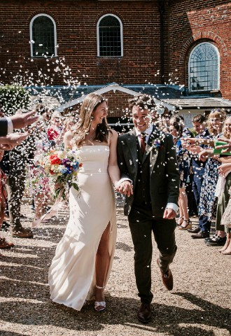 Confetti Photo, Kings Chapel, Old Amersham, Buckinghamshire