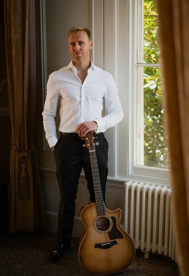 Matt Rayner, Essex-based wedding singer and acoustic guitar