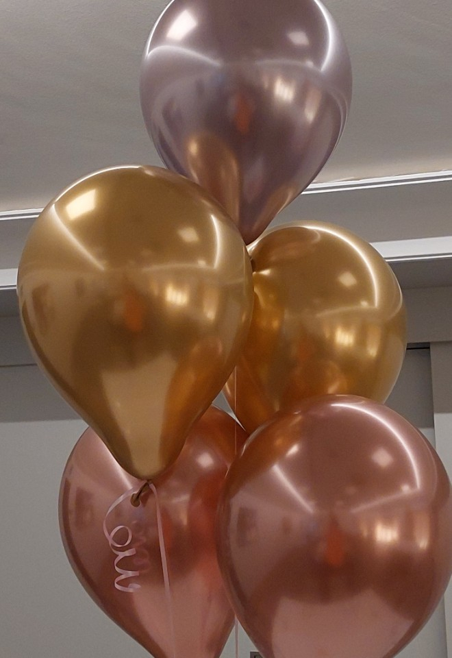 Balloon Arrangement - Coseners House Abingdon