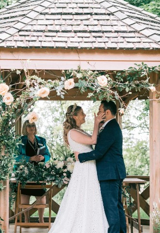 Outdoor weddings at Crockwell Farm Daventry