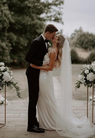 Kent Wedding Celebrant Chiddingstone Castle Wedding Australian International Overseas Wedding