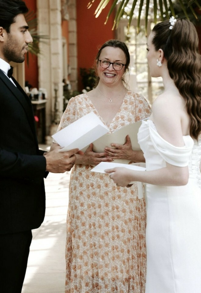 Oxfordshire Celebrant Helen Crook 