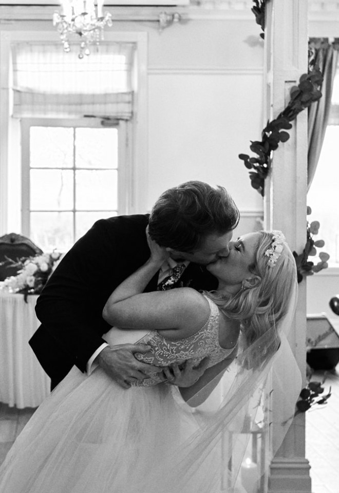 Berwck Lodge ceremony first kiss