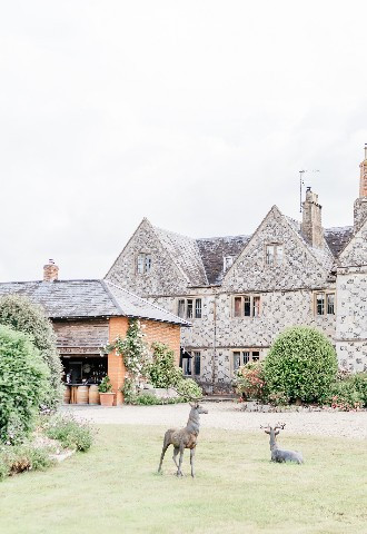manor-estate-wiltshire-wedding-venue