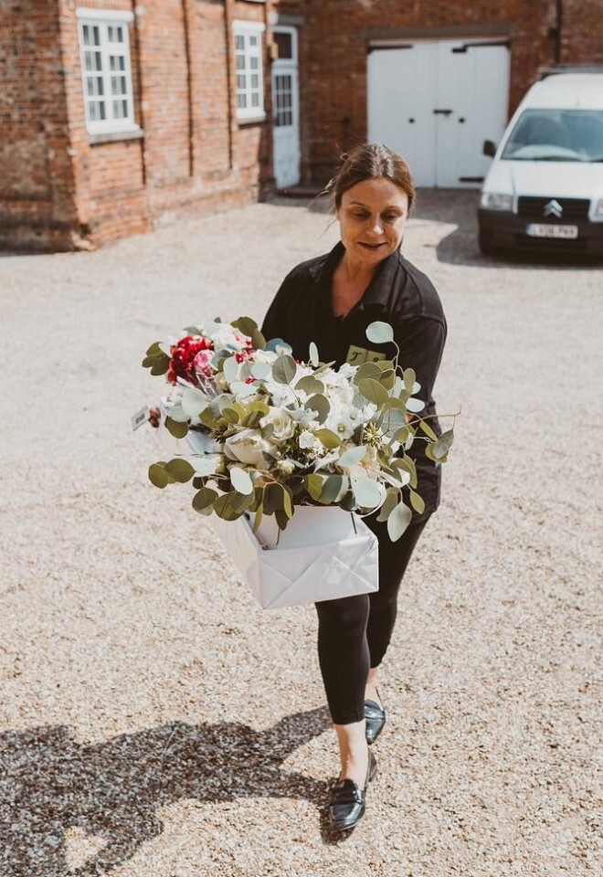 Bridal Bouquet Delivery TJ Designer Weddings at Braxted Park