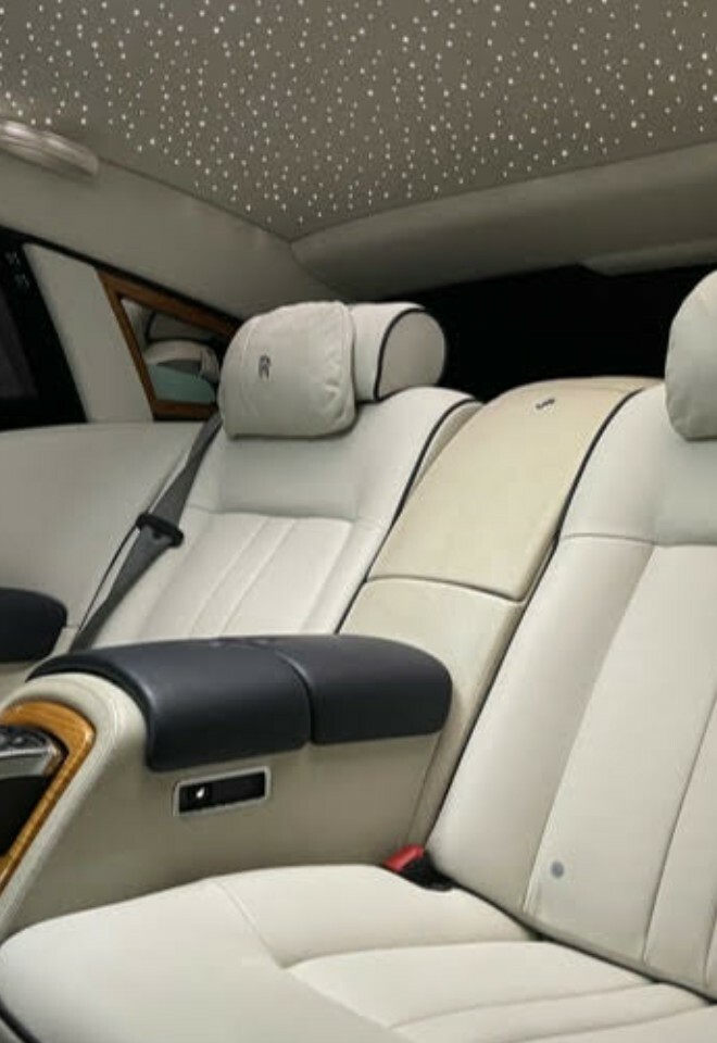 Interior with starlights Rolls Royce Phantom Series 2