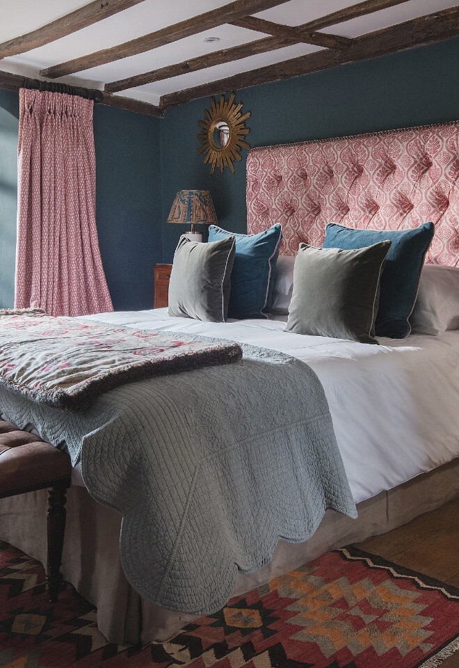 Battel Hall Bedroom - Exclusive Manor House Wedding Venue Hire 