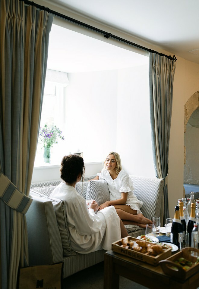 Bridal preparations in the Gatehouse