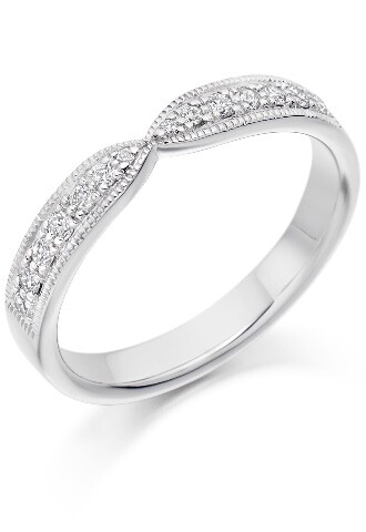 Vintage style shaped ring