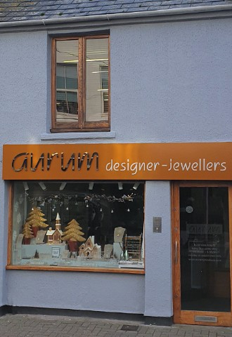 Aurum Jewellers Worthing Exterior View